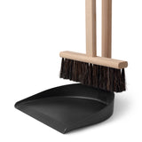 Ferm Living - Icon rikkalapio ja harja -setti