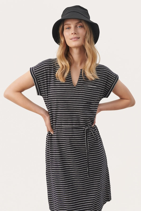 Part Two - Groa hattu, black