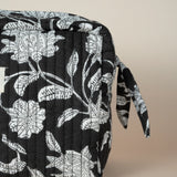 Kosmetiikkapussi XL, Floral Black