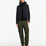Toppaliivi, Black