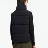 Toppaliivi, Black