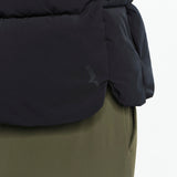 Toppaliivi, Black