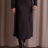 Midi satiinihame, Black